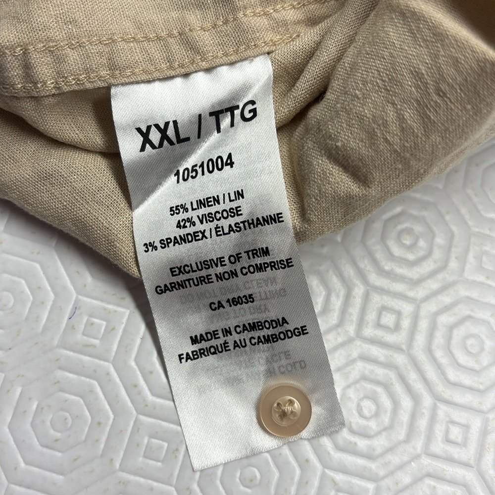 Tahari Linen Blend Long Sleeve 1/4 Button V-Neck Top Tan 1X - Picture 8 of 13